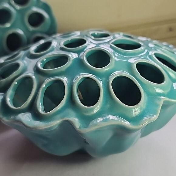 Vintage Set Of 2 Lotus Seed Pod Vases Aqua Blue - Picture 7 of 16